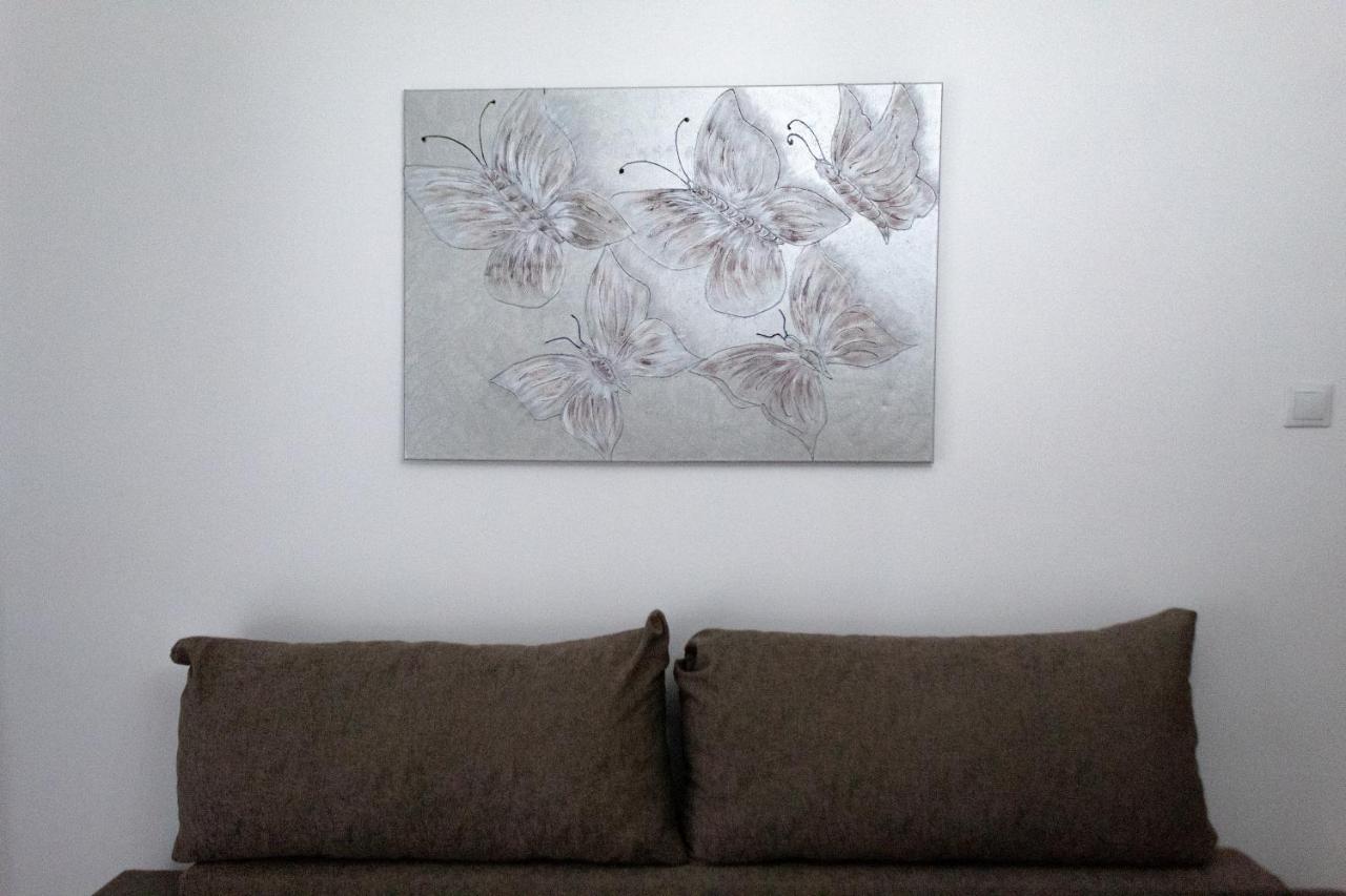 Butterfly Apartment Sibiu Bagian luar foto