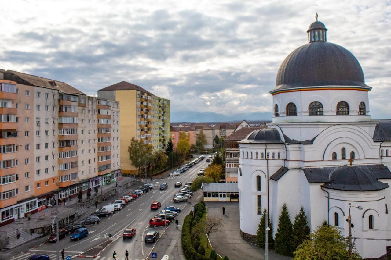 Butterfly Apartment Sibiu Bagian luar foto